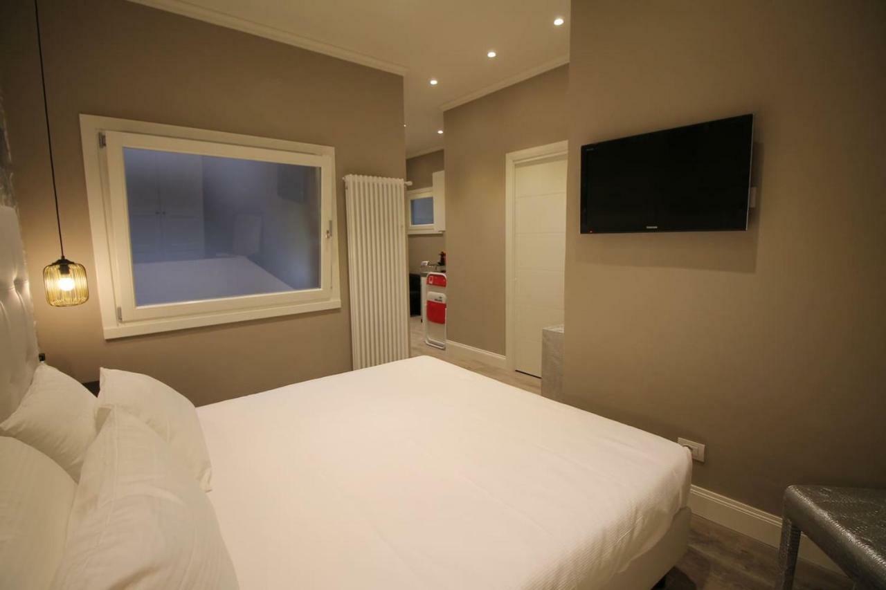 Bell Tower Studio Apartment Florenz Exterior foto